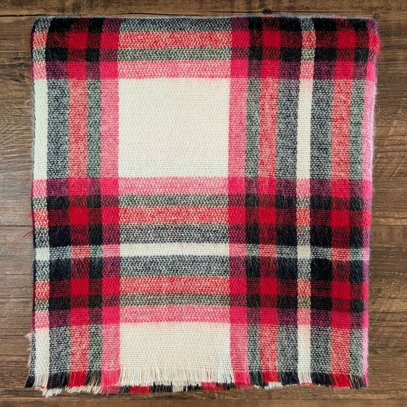 Express Plaid Blanket Scarf - Picture 1 of 4